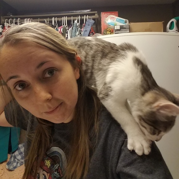 Meet your Posher! - Picture 5 of 5